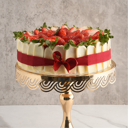 Royal Strawberry Cake